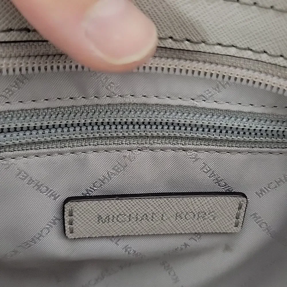 Michael‎ Kors Saffiano Mediu. Leather Women's Crossbody Bag